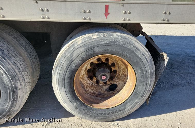 image for item DL7757 2008 Utility 3000R  refrigerated van trailer