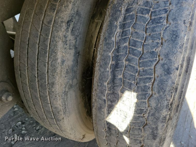 image for item DL7757 2008 Utility 3000R  refrigerated van trailer