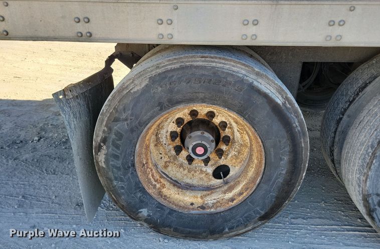 image for item DL7757 2008 Utility 3000R  refrigerated van trailer