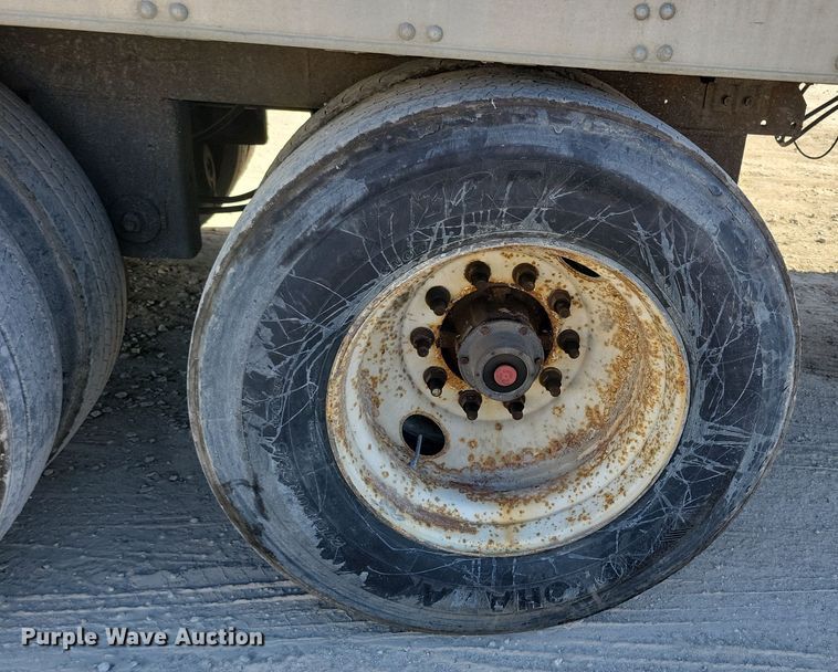 image for item DL7757 2008 Utility 3000R  refrigerated van trailer