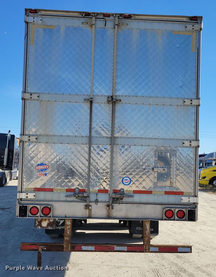 image for item DL7758 2006 Utility 3000R  refrigerated van trailer