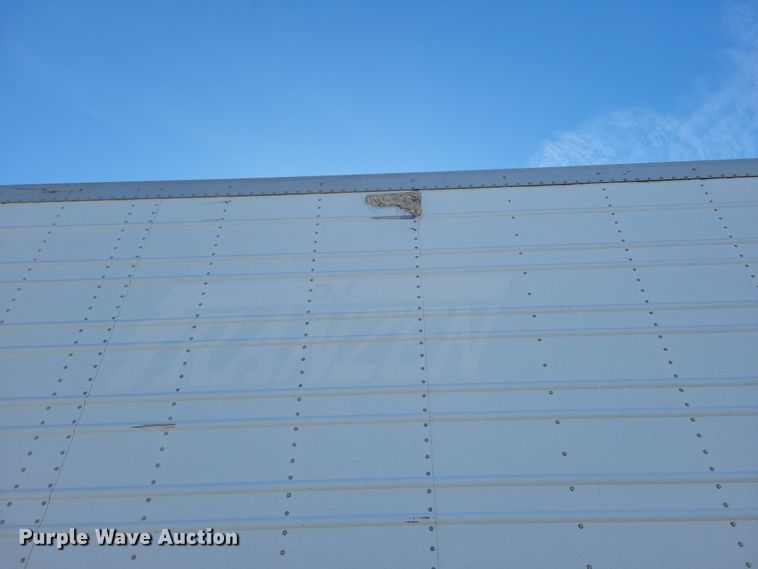 image for item DL7758 2006 Utility 3000R  refrigerated van trailer