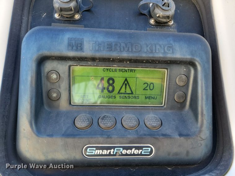 image for item DL7758 2006 Utility 3000R  refrigerated van trailer