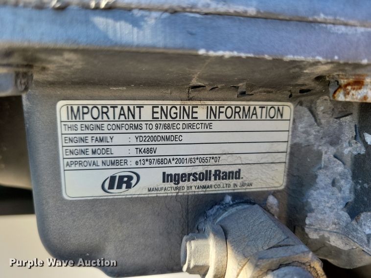 image for item DL7758 2006 Utility 3000R  refrigerated van trailer