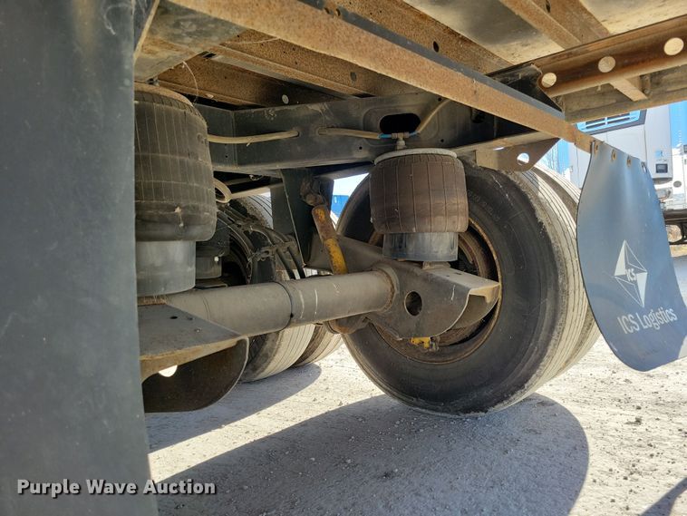 image for item DL7758 2006 Utility 3000R  refrigerated van trailer