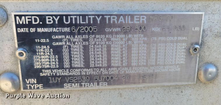 image for item DL7758 2006 Utility 3000R  refrigerated van trailer