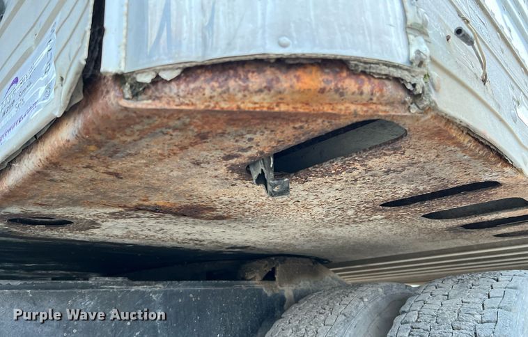 image for item DL7759 1999 Utility Trailer MFG  refrigerated van trailer