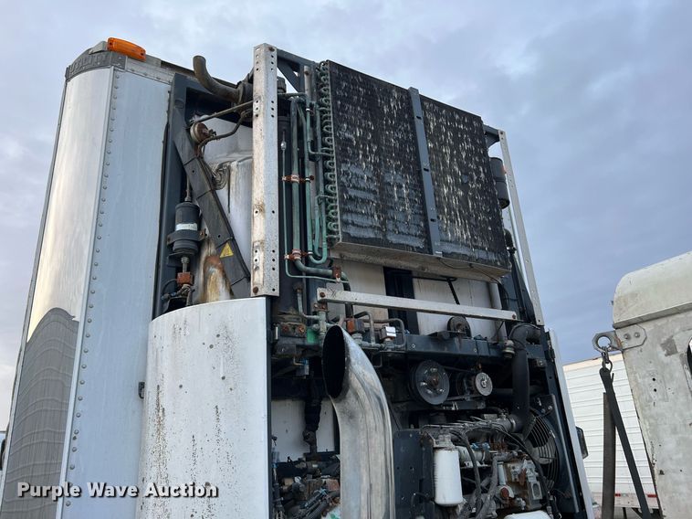 image for item DL7759 1999 Utility Trailer MFG  refrigerated van trailer