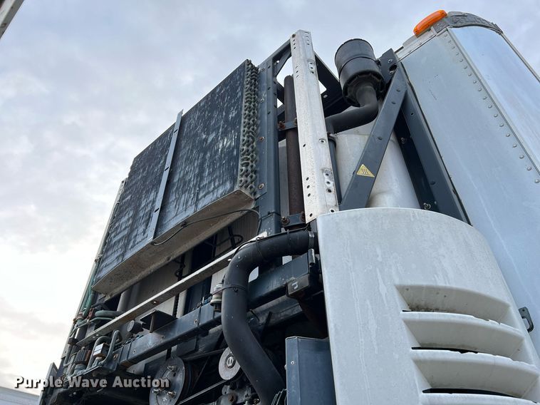 image for item DL7759 1999 Utility Trailer MFG  refrigerated van trailer