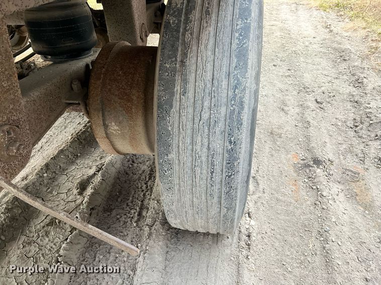 image for item DL7759 1999 Utility Trailer MFG  refrigerated van trailer