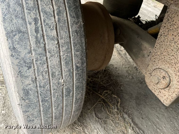 image for item DL7759 1999 Utility Trailer MFG  refrigerated van trailer