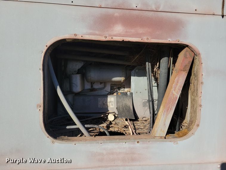 image for item DL7760 1971 Silver Eagle  bus