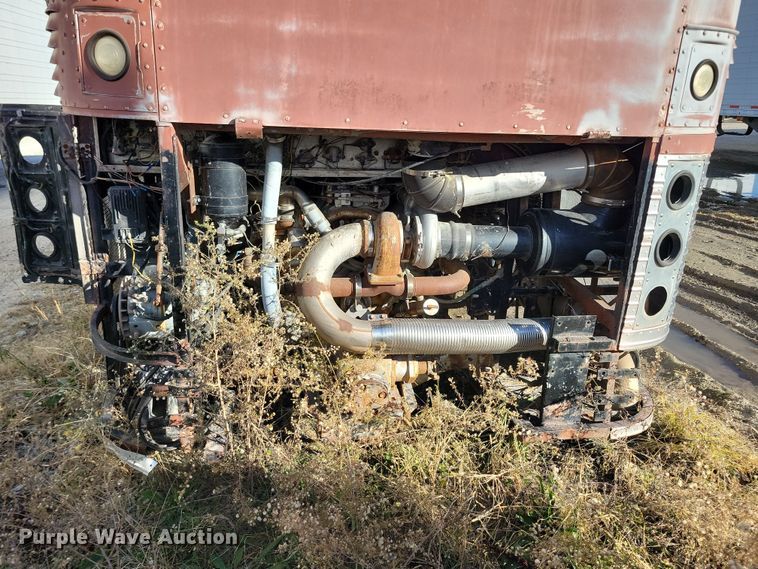 image for item DL7760 1971 Silver Eagle  bus