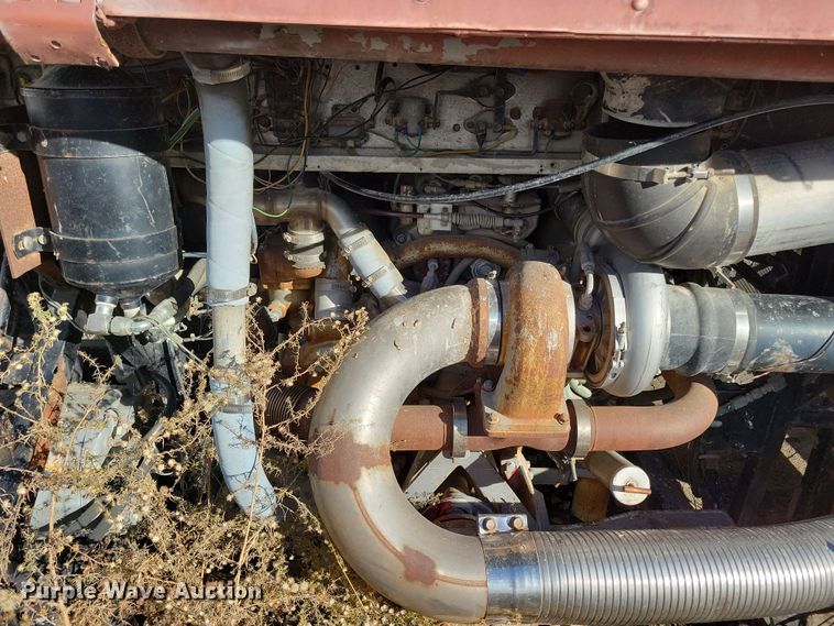 image for item DL7760 1971 Silver Eagle  bus