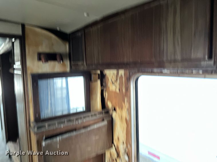 image for item DL7760 1971 Silver Eagle  bus