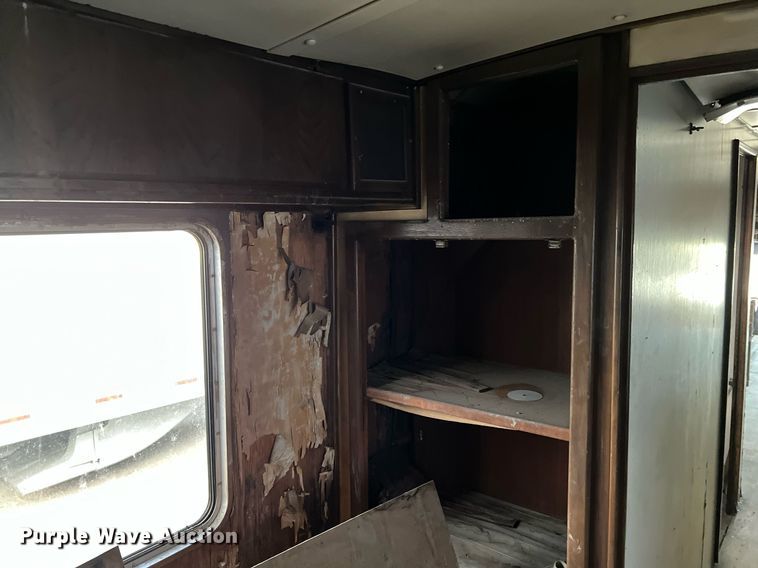 image for item DL7760 1971 Silver Eagle  bus