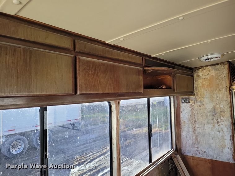 image for item DL7760 1971 Silver Eagle  bus