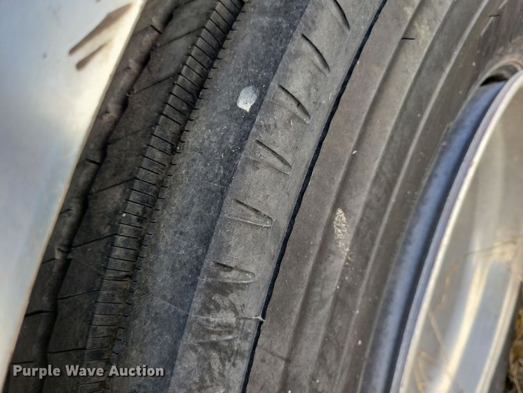 image for item DL7760 1971 Silver Eagle  bus