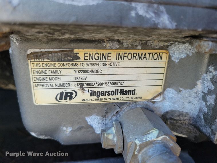 image for item DL7761 2006 Utility 3000R  refrigerated van trailer