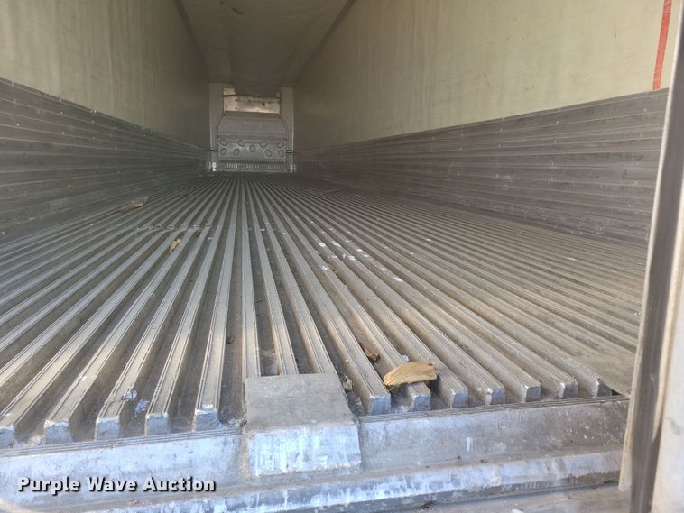 image for item DL7761 2006 Utility 3000R  refrigerated van trailer