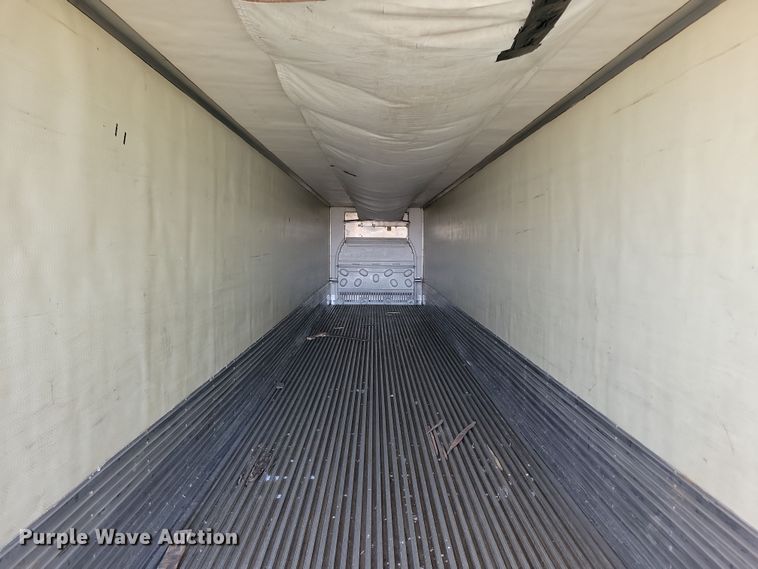 image for item DL7761 2006 Utility 3000R  refrigerated van trailer