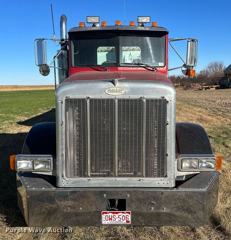 image for item DM2635 1996 Peterbilt 378  semi truck