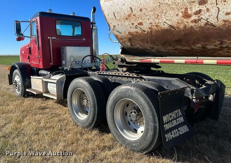 image for item DM2635 1996 Peterbilt 378  semi truck