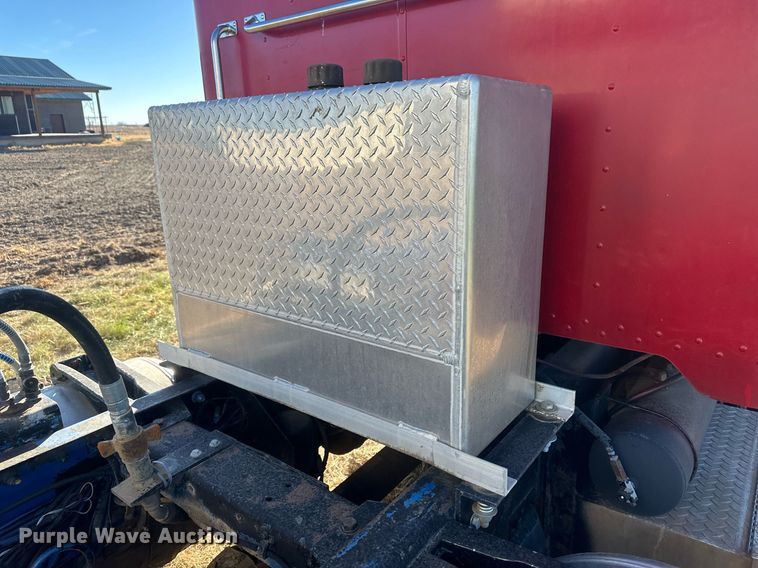 image for item DM2635 1996 Peterbilt 378  semi truck