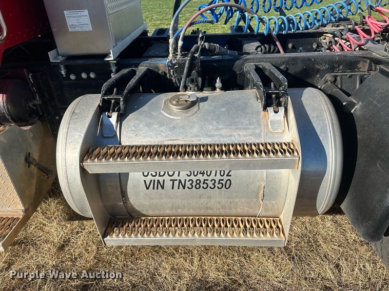 image for item DM2635 1996 Peterbilt 378  semi truck