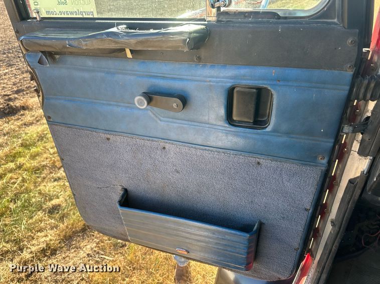 image for item DM2635 1996 Peterbilt 378  semi truck