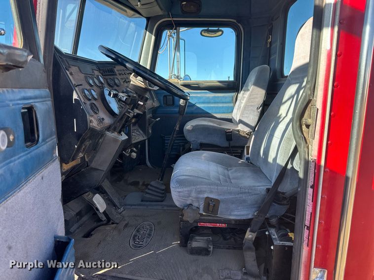 image for item DM2635 1996 Peterbilt 378  semi truck