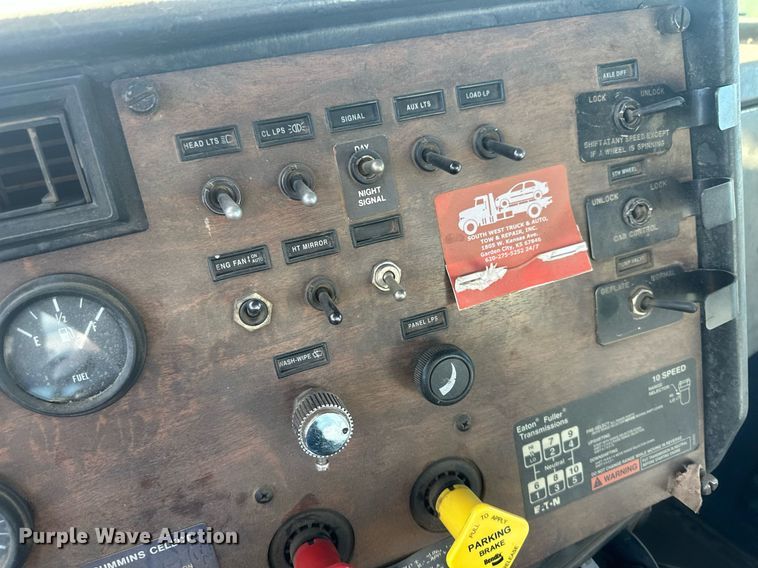 image for item DM2635 1996 Peterbilt 378  semi truck