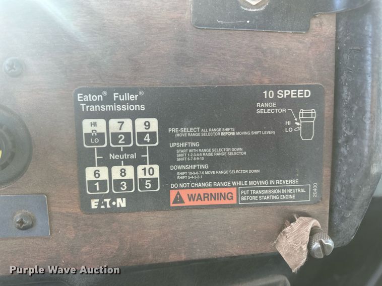 image for item DM2635 1996 Peterbilt 378  semi truck