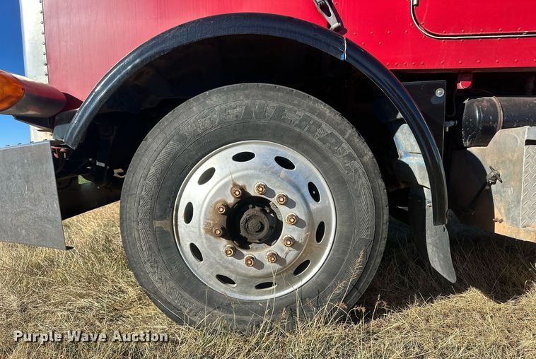 image for item DM2635 1996 Peterbilt 378  semi truck