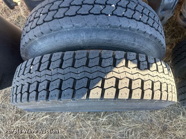 image for item DM2635 1996 Peterbilt 378  semi truck