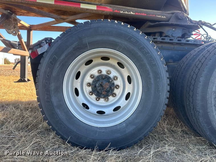 image for item DM2635 1996 Peterbilt 378  semi truck