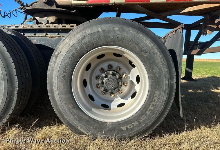 image for item DM2635 1996 Peterbilt 378  semi truck