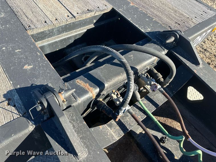 image for item DM2636 2007 Trail King TK80HED-533  lowboy equipment trailer