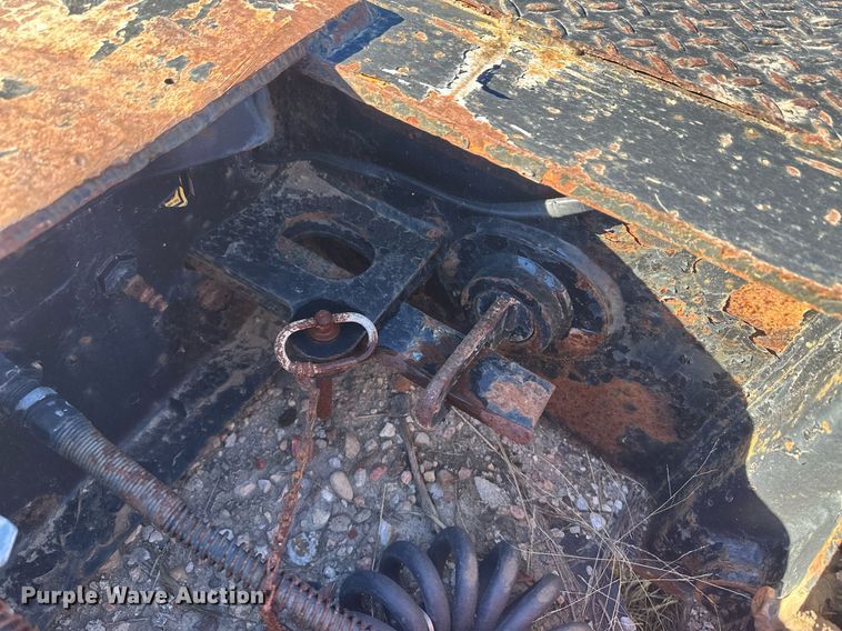 image for item DM2636 2007 Trail King TK80HED-533  lowboy equipment trailer