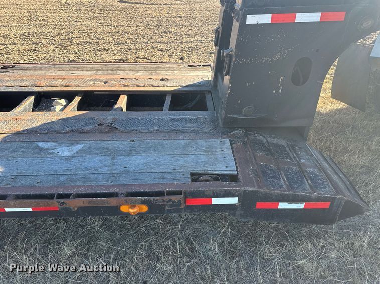 image for item DM2636 2007 Trail King TK80HED-533  lowboy equipment trailer