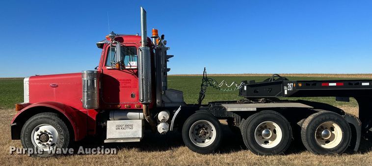 image for item DM2637 1989 Peterbilt 379  semi truck