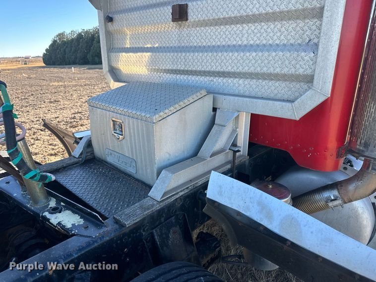 image for item DM2637 1989 Peterbilt 379  semi truck