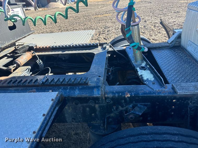 image for item DM2637 1989 Peterbilt 379  semi truck