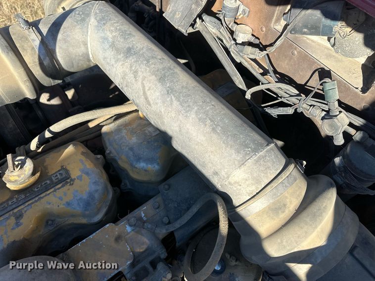 image for item DM2637 1989 Peterbilt 379  semi truck