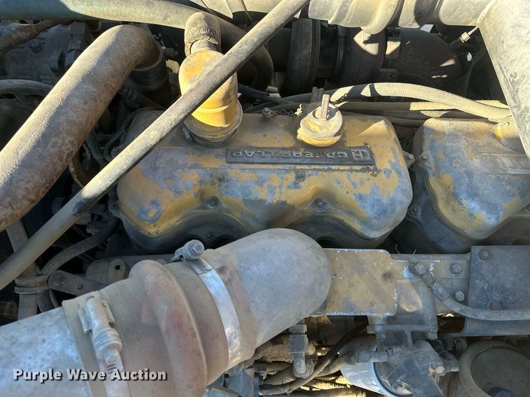 image for item DM2637 1989 Peterbilt 379  semi truck