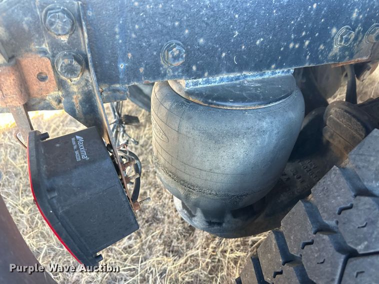 image for item DM2637 1989 Peterbilt 379  semi truck