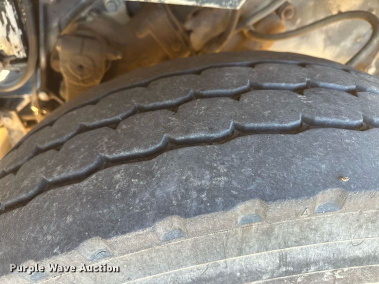 image for item DM2637 1989 Peterbilt 379  semi truck