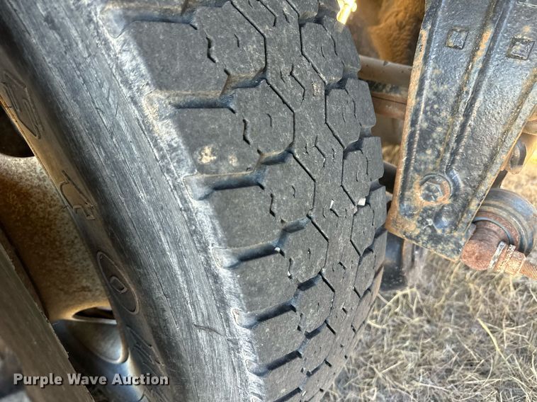 image for item DM2637 1989 Peterbilt 379  semi truck