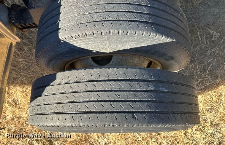 image for item DM2637 1989 Peterbilt 379  semi truck