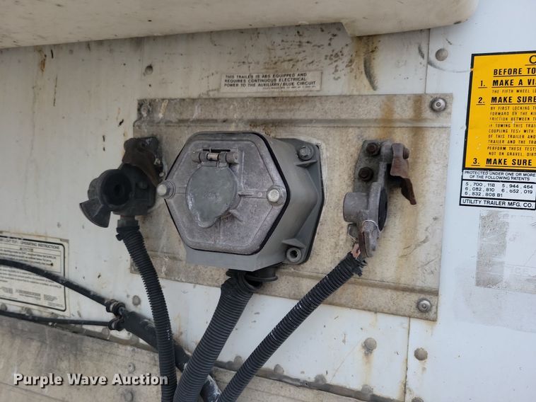 image for item DN4220 2006 Utility 3000R  refrigerated van trailer